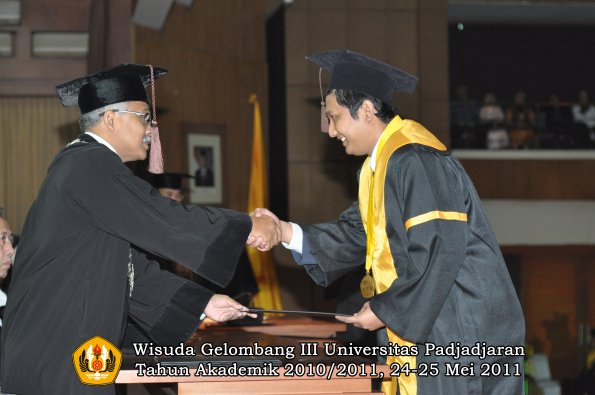 wisuda-fapet-oleh-dekan-026-copy