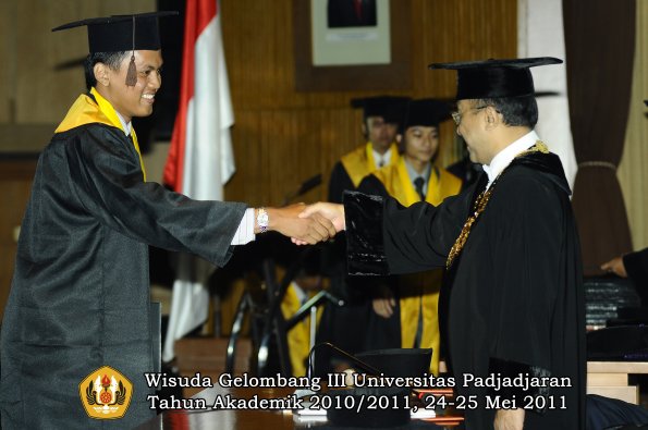 wisuda-fapet-oleh-rektor-007-copy