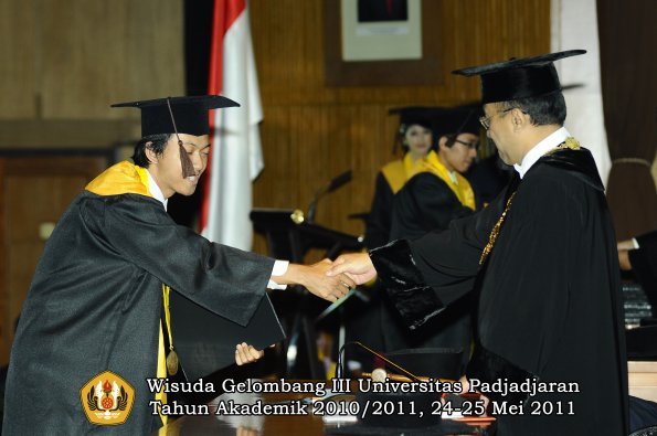 wisuda-fapet-oleh-rektor-012-copy