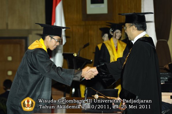 wisuda-fapet-oleh-rektor-013-copy