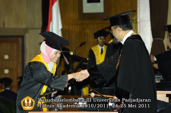 wisuda-fapet-oleh-rektor-021-copy