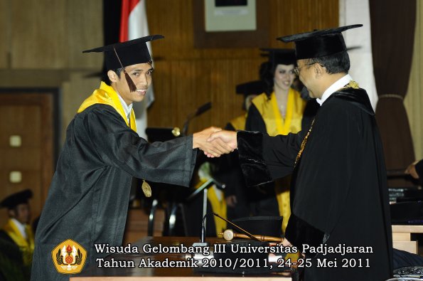 wisuda-fapet-oleh-rektor-027-copy