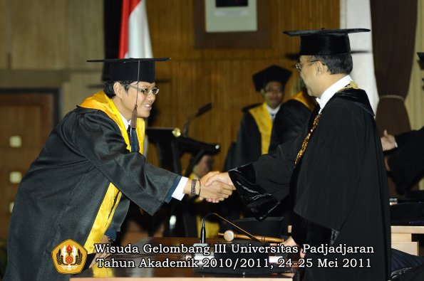 wisuda-fapet-oleh-rektor-039-copy