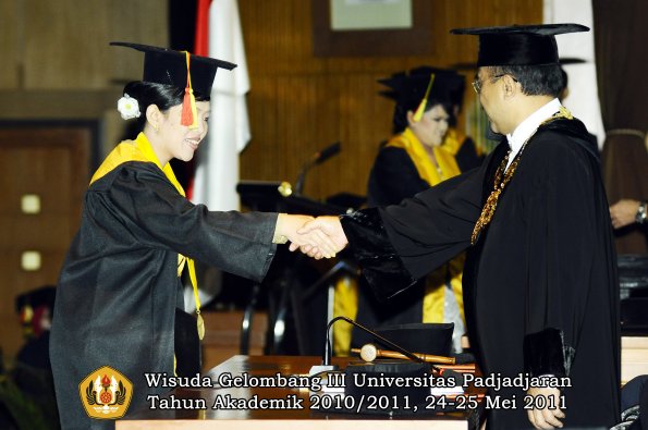 wisuda-fmipa-oleh-rektor-015-copy