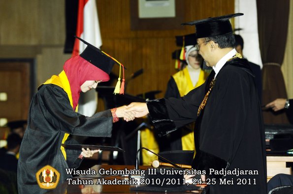 wisuda-fmipa-oleh-rektor-023-copy