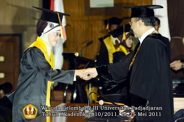 wisuda-fmipa-oleh-rektor-024-copy