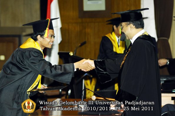 wisuda-fmipa-oleh-rektor-026-copy