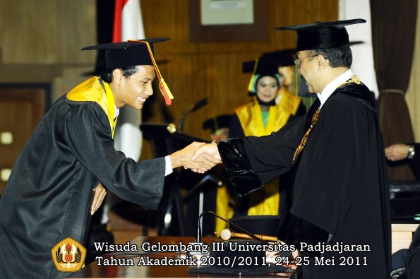 wisuda-fmipa-oleh-rektor-027-copy