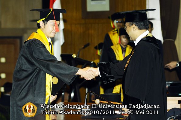 wisuda-fmipa-oleh-rektor-034-copy