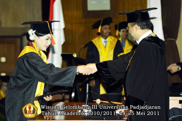 wisuda-fmipa-oleh-rektor-047-copy