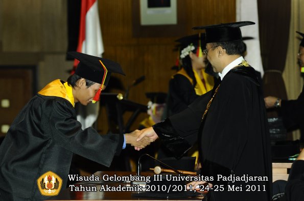 wisuda-fmipa-oleh-rektor-049-copy