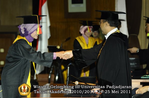 wisuda-fmipa-oleh-rektor-052-copy