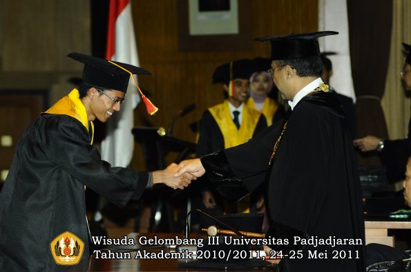 wisuda-fmipa-oleh-rektor-057-copy