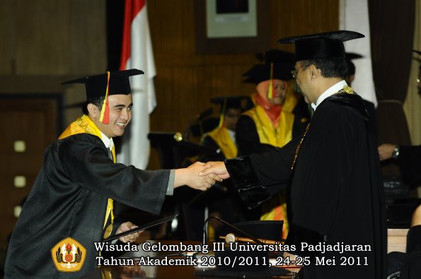 wisuda-fmipa-oleh-rektor-062-copy