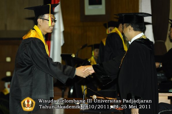 wisuda-fmipa-oleh-rektor-064-copy