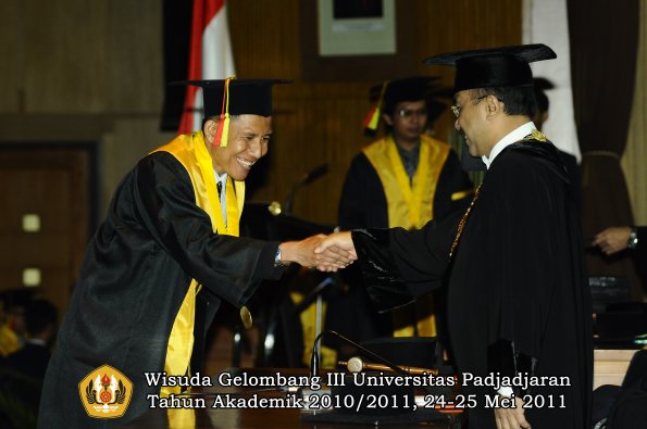 wisuda-fmipa-oleh-rektor-068-copy