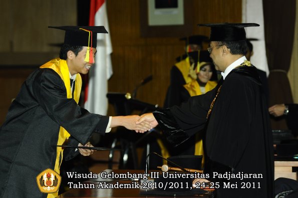 wisuda-fmipa-oleh-rektor-073-copy