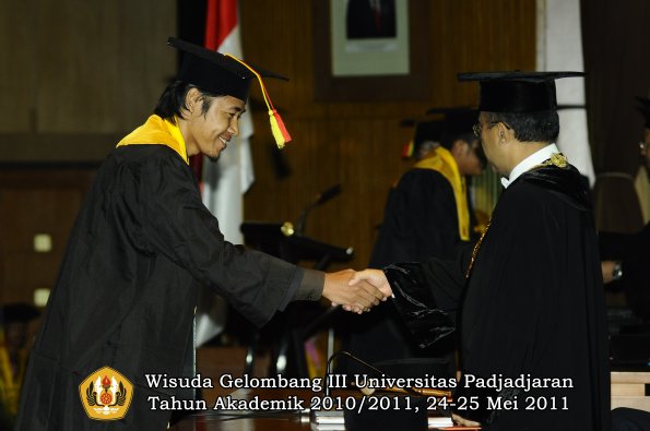 wisuda-fmipa-oleh-rektor-075-copy