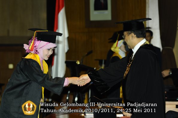 wisuda-fmipa-oleh-rektor-080-copy