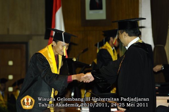 wisuda-fmipa-oleh-rektor-084-copy