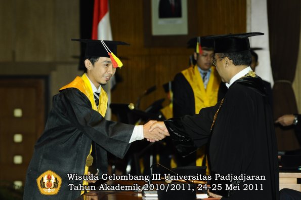 wisuda-fmipa-oleh-rektor-090-copy