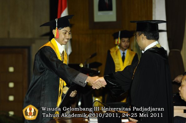 wisuda-fmipa-oleh-rektor-092-copy