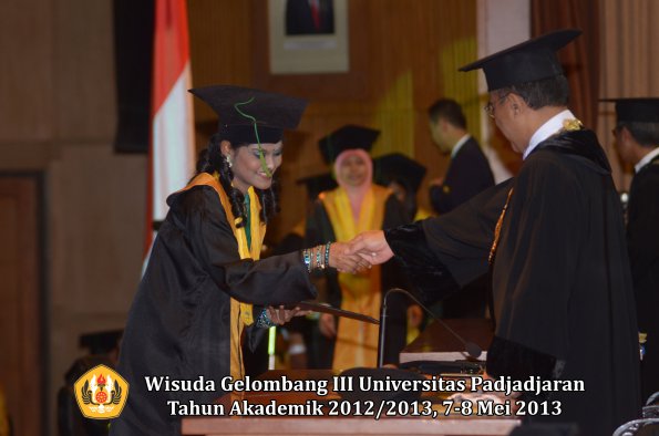 wisuda-unpad-gel-iii-ta-2012_2013-fakultas-kedokteran-oleh-rektor-210