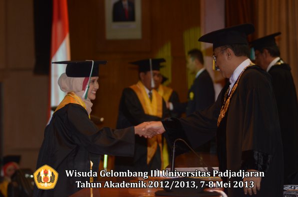 wisuda-unpad-gel-iii-ta-2012_2013-fakultas-pertanian-oleh-rektor-001