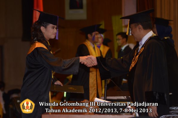 wisuda-unpad-gel-iii-ta-2012_2013-fakultas-psikologi-oleh-rektor-029