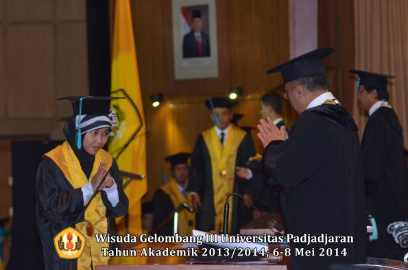 wisuda-unpad-gel-iii-ta-2013_2014-fakultas-pik-oleh-rektor-ilalang-foto-007