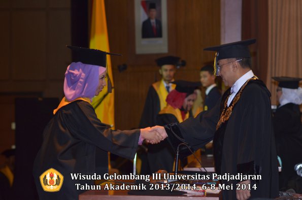 wisuda-unpad-gel-iii-ta-2013_2014-fakultas-peternakan-oleh-rektor-ilalang-foto-040