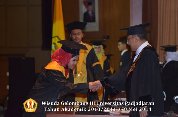 wisuda-unpad-gel-iii-ta-2013_2014-fakultas-peternakan-oleh-rektor-ilalang-foto-041