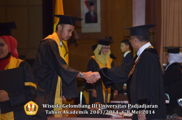 wisuda-unpad-gel-iii-ta-2013_2014-fakultas-peternakan-oleh-rektor-ilalang-foto-042