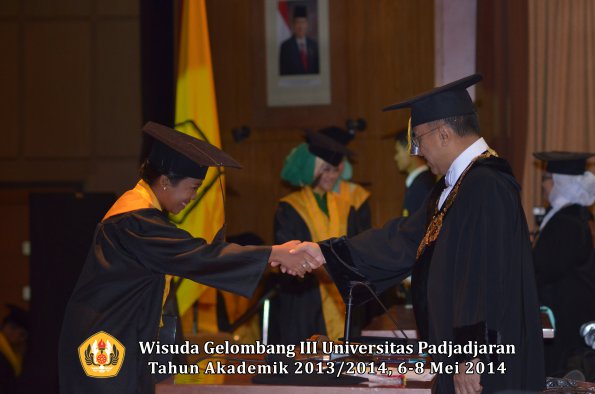 wisuda-unpad-gel-iii-ta-2013_2014-fakultas-peternakan-oleh-rektor-ilalang-foto-045