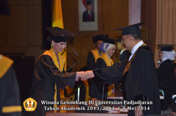 wisuda-unpad-gel-iii-ta-2013_2014-fakultas-peternakan-oleh-rektor-ilalang-foto-061