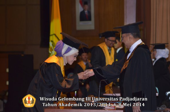 wisuda-unpad-gel-iii-ta-2013_2014-fakultas-peternakan-oleh-rektor-ilalang-foto-062