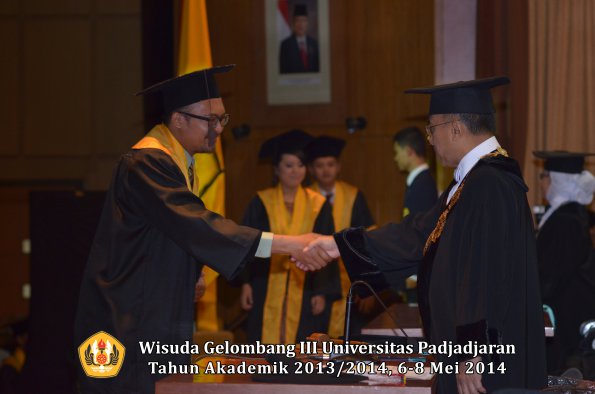 wisuda-unpad-gel-iii-ta-2013_2014-fakultas-peternakan-oleh-rektor-ilalang-foto-063