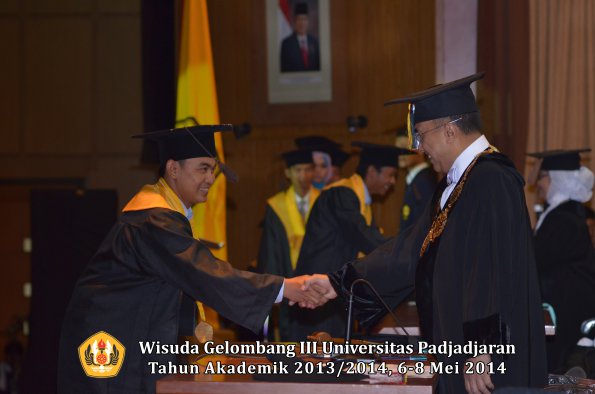 wisuda-unpad-gel-iii-ta-2013_2014-fakultas-peternakan-oleh-rektor-ilalang-foto-068