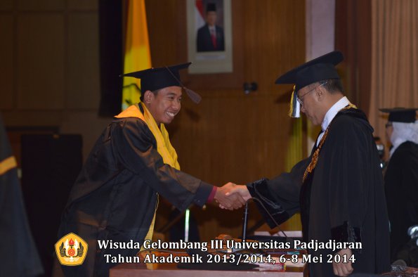 wisuda-unpad-gel-iii-ta-2013_2014-fakultas-peternakan-oleh-rektor-ilalang-foto-076