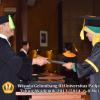 wisuda-unpad-gel-iii-ta-2013_2014-fakultas-ikom-oleh-dekan-ilalang-foto-120