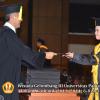 wisuda-unpad-gel-iii-ta-2013_2014-fakultas-ekonomi-dan-bisnis-oleh-dekan-ilalang-foto-094