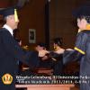 wisuda-unpad-gel-iii-ta-2013_2014-fakultas-ekonomi-dan-bisnis-oleh-dekan-ilalang-foto-124