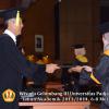 wisuda-unpad-gel-iii-ta-2013_2014-fakultas-ekonomi-dan-bisnis-oleh-dekan-ilalang-foto-135