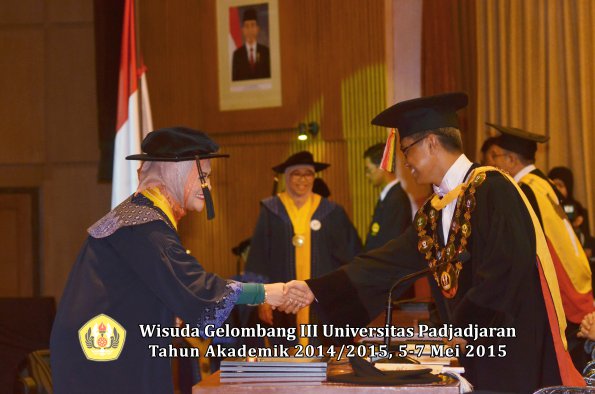 Wisuda Unpad Gel III TA 2014_2015  Program Pascasarjana oleh Rektor 036