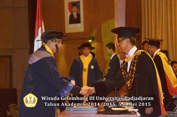 Wisuda Unpad Gel III TA 2014_2015  Program Pascasarjana oleh Rektor 041