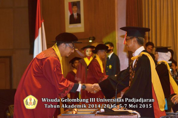 Wisuda Unpad Gel III TA 2014_2015  Fakultas Peternakan oleh Rektor  016