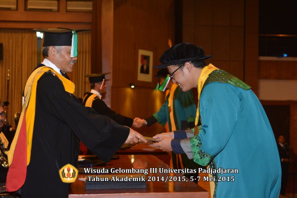 Wisuda Unpad Gel III TA 2014_2015 Fakultas Pertanian oleh Dekan  002
