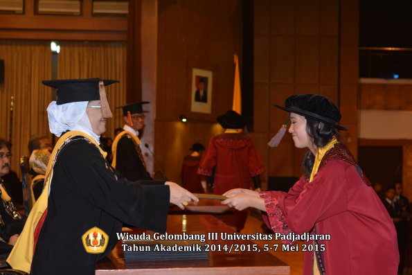 Wisuda Unpad Gel III TA 2014_2015  Fakultas Peternakan oleh Dekan  008