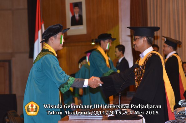 Wisuda Unpad Gel III TA 2014_2015  Program Pascasarjana oleh Rektor 013