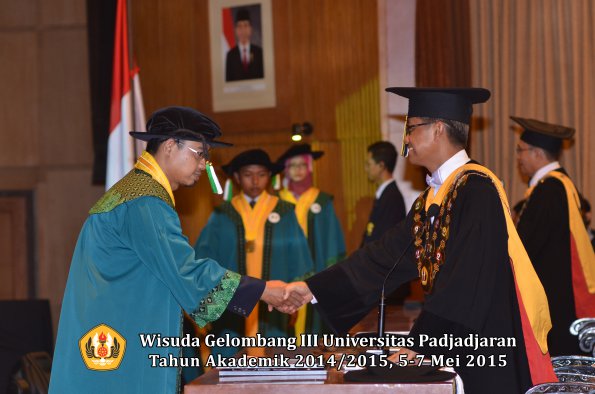 Wisuda Unpad Gel III TA 2014_2015  Program Pascasarjana oleh Rektor 022
